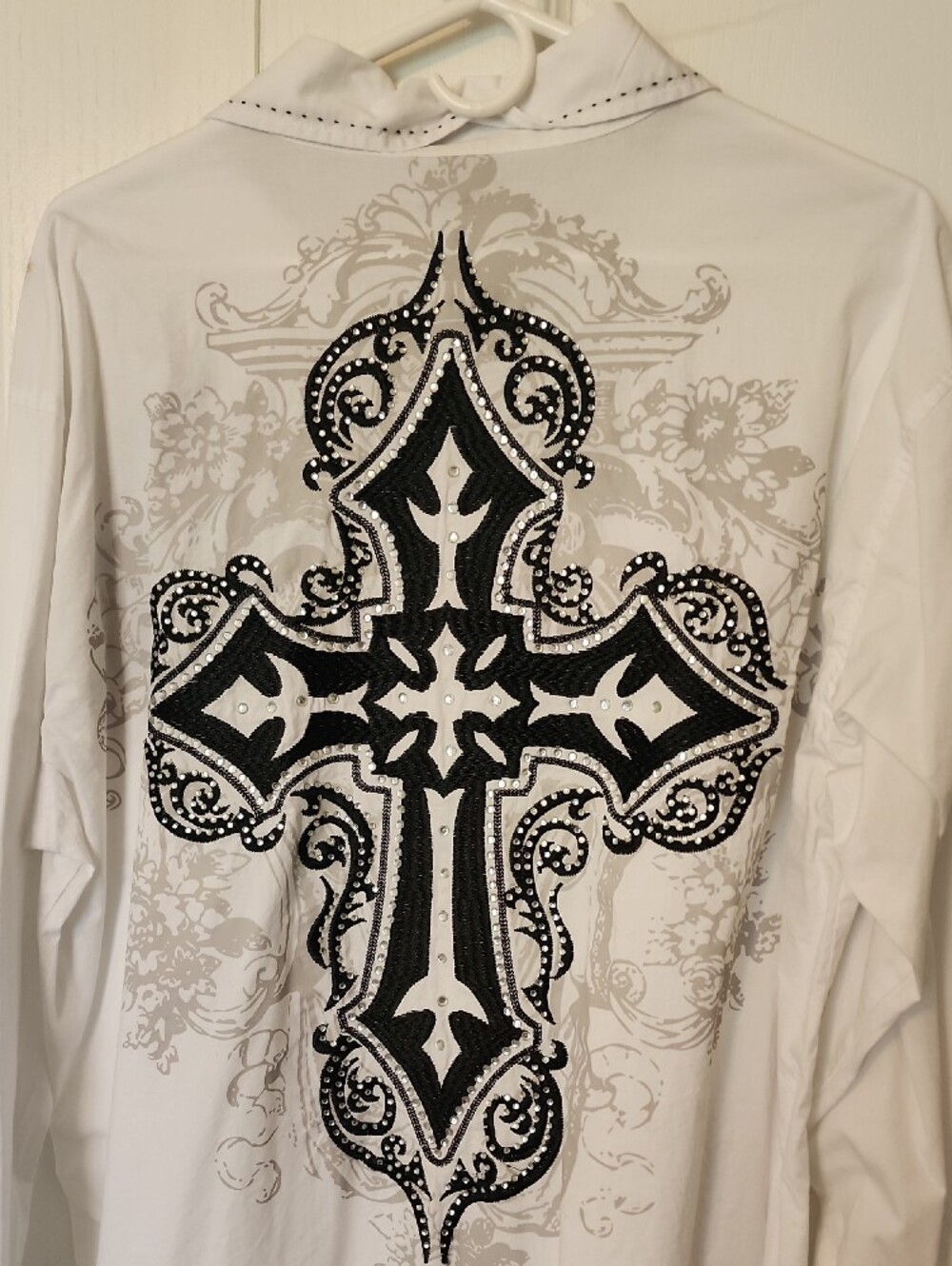 Victorious LA White Long-Sleeve Shirt with Cross Embroidery